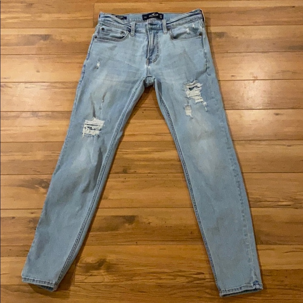 Men’s Hollister distressed jeans